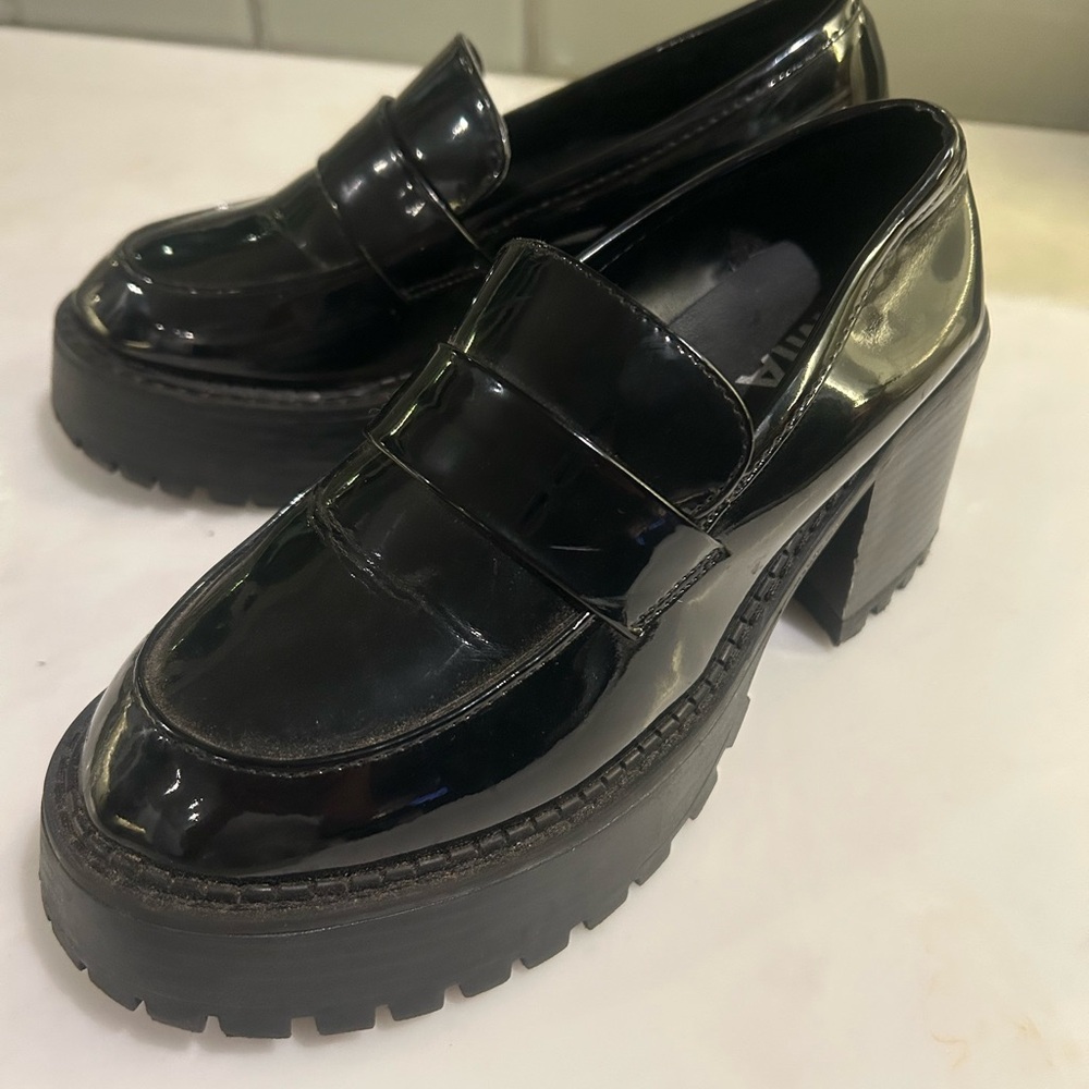 Like new MIA Platform Patent Loafers
